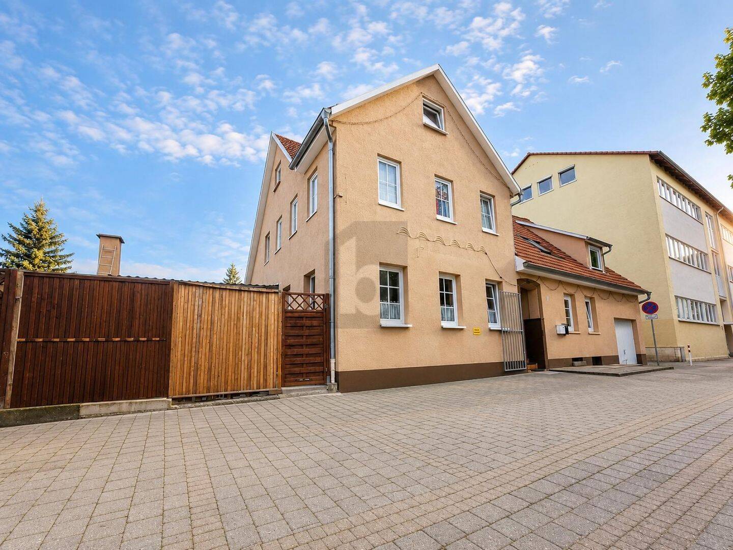 VIEL PLATZ FÜR FAMILIE UND ARBEIT, 89518 Heidenheim an der Brenz
