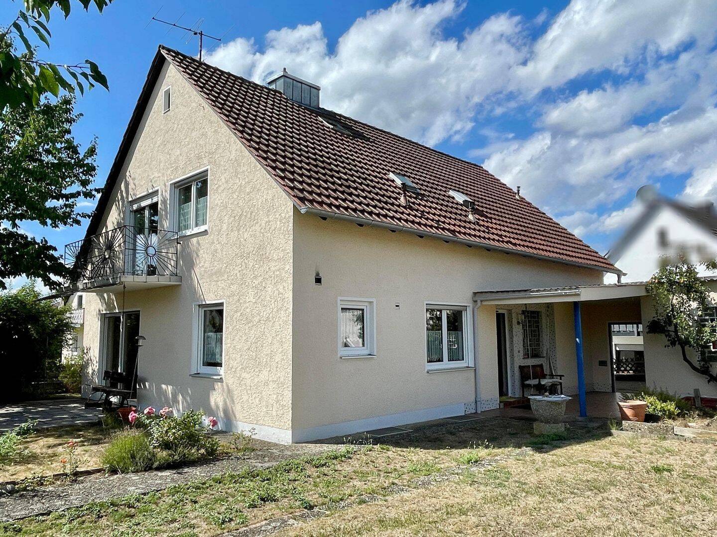 Freistehendes Einfamilienhaus mit Garage in Sandersdorf, 93336 Altmannstein