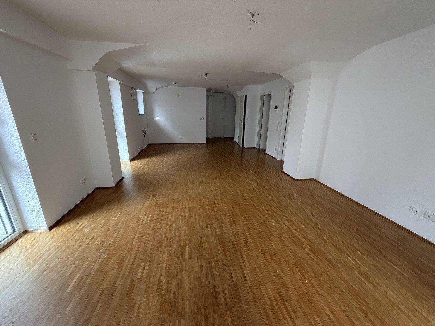 Helle, großzügige 3,5 Zimmer Wohnung mit gehobener Ausstattung in Bad Mergentheim, 97980 Bad Mergentheim