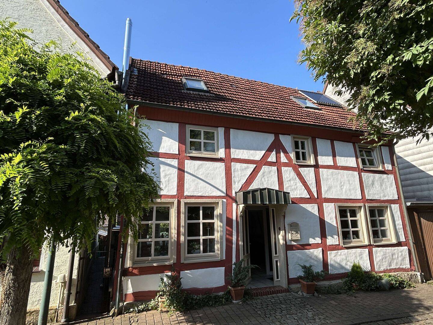 Historisches Fachwerk trifft individuelles Wohnen – charmantes Stadthaus mit Garten in Warburg, 34414 Warburg