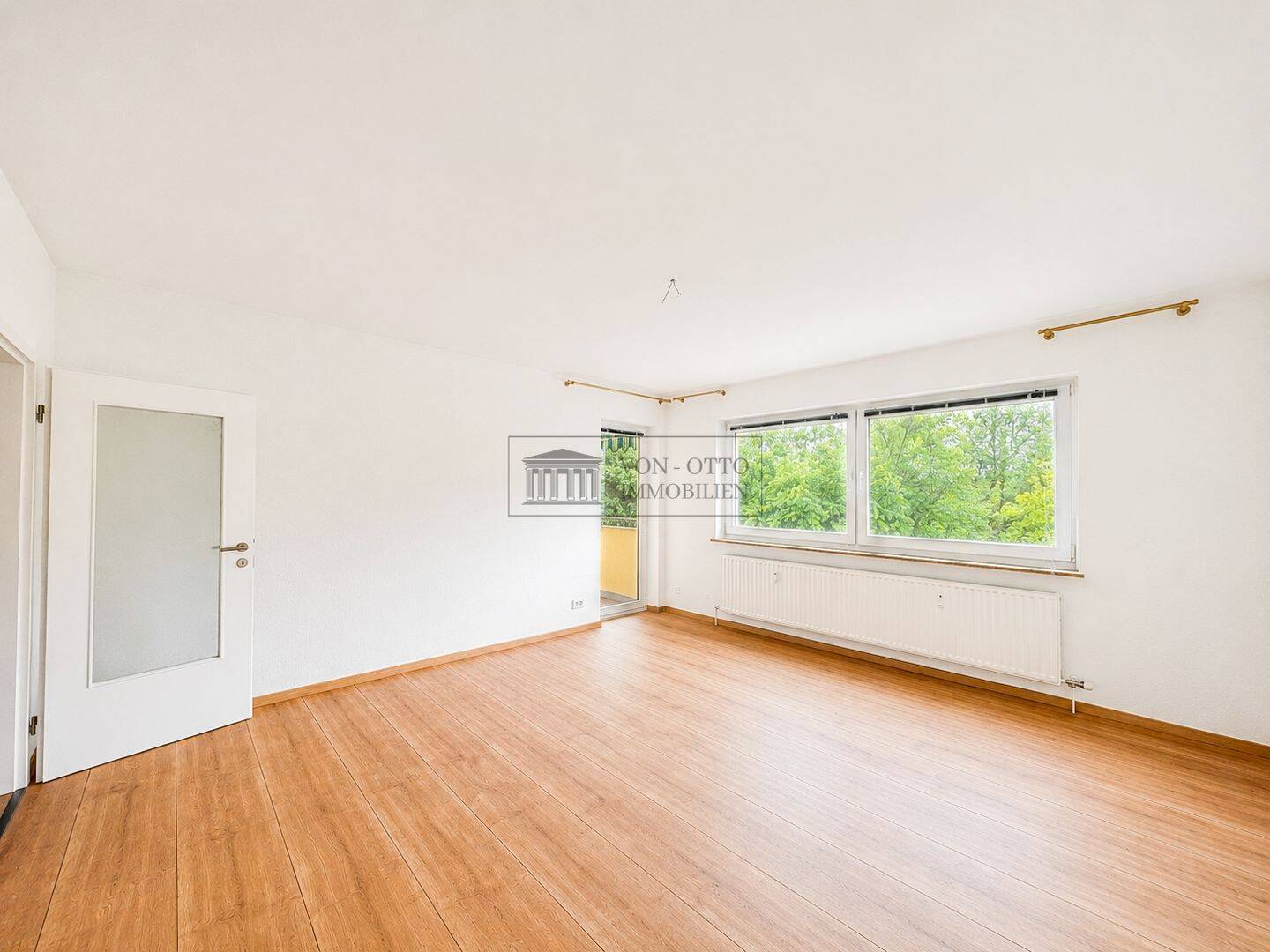 Sofort bezugsfrei: Gepflegte 2-Zimmer-Wohnung mit Balkon und Aufzug in Hannover-Ahlem, 30453 Hannover