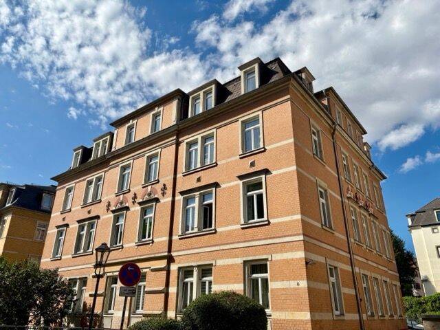 Stilvolle 3-Zimmer-Wohnung mit großem Balkon und Stellplatz !, 1159 Dresden