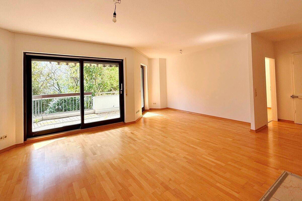 Hochwertige 3-Zimmer-Wohnung mit zwei Balkonen in begehrter Lage von Frankfurt-Sachsenhausen, 60599 Frankfurt am Main (Oberrad Sachsenhausen)