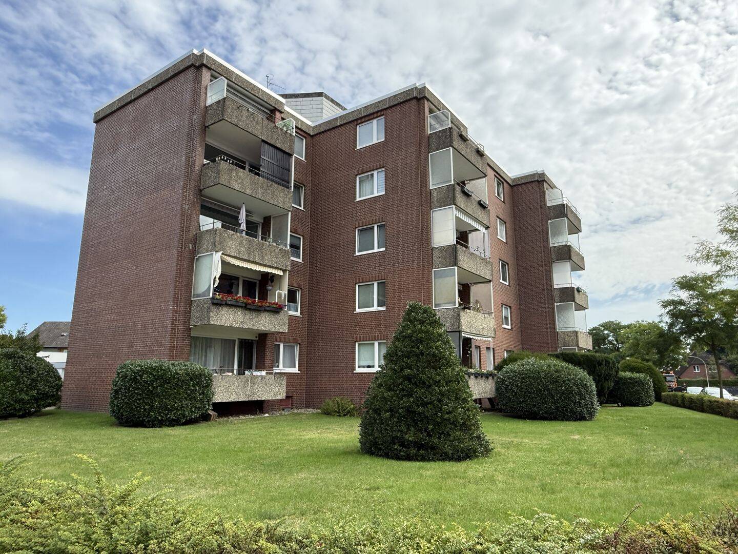 Helle und großzügige 2 Zimmer-Wohnung mit Süd-Balkon, 25436 Uetersen