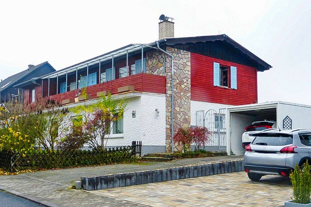 Sehr geräumiges Haus m. Garage -Holzhausen über Aar- nur Zwangsversteigerung-keine Käuferprovision, 65329 Hohenstein