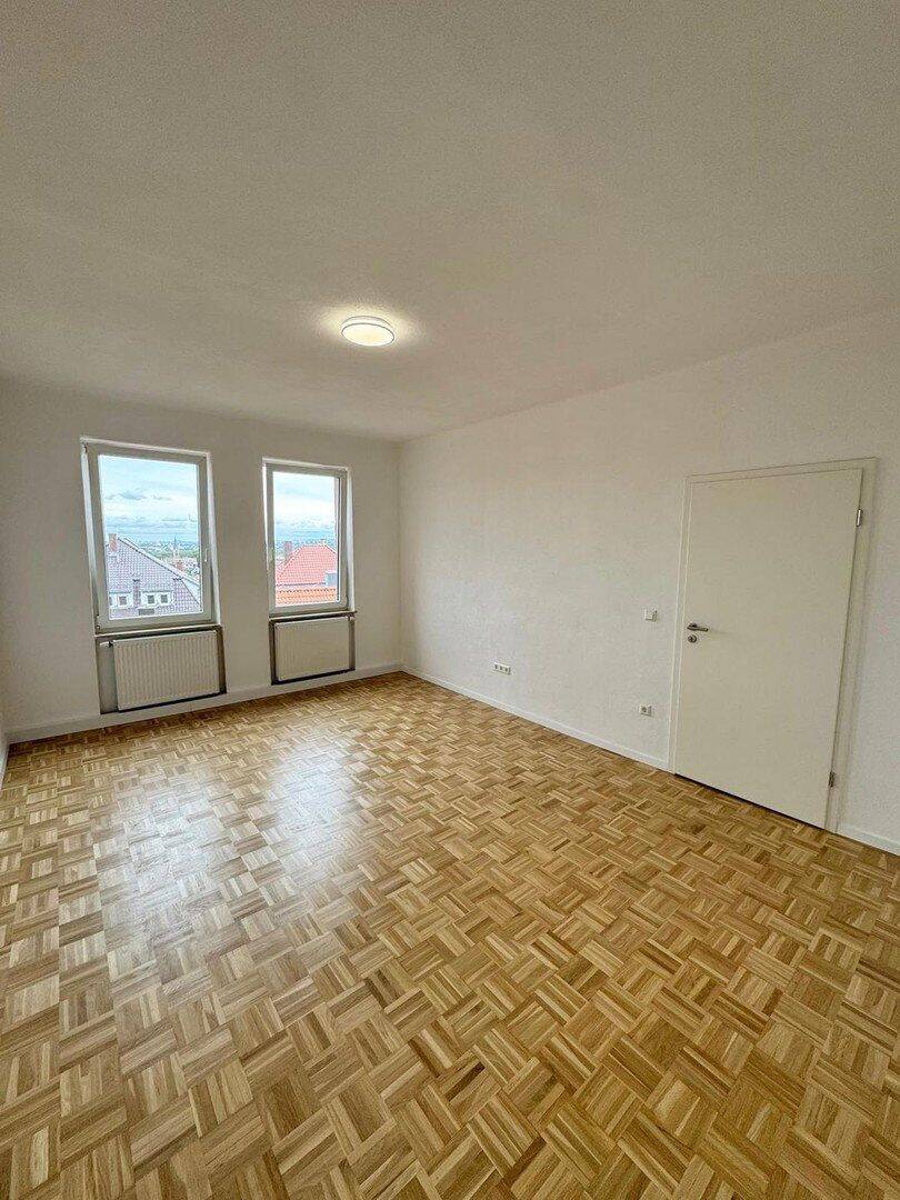 Erstbezug nach Renovierung in Stuttgart Ost, 70184 Stuttgart (Frauenkopf Mitte Ost Süd)