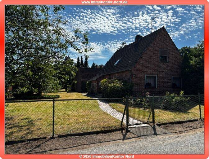 +Grundstück mit Potential, EFH + Garagen mit Lager als Altbestand vorhanden+, 23881 Breitenfelde