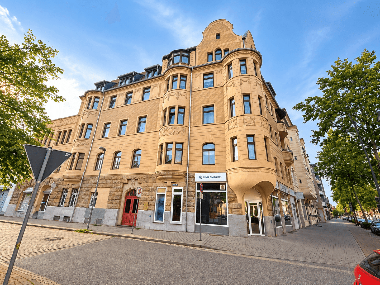 Wohnen mit Charme – Vierraumwohnung mit gehobener Ausstattung, 6667 Weißenfels