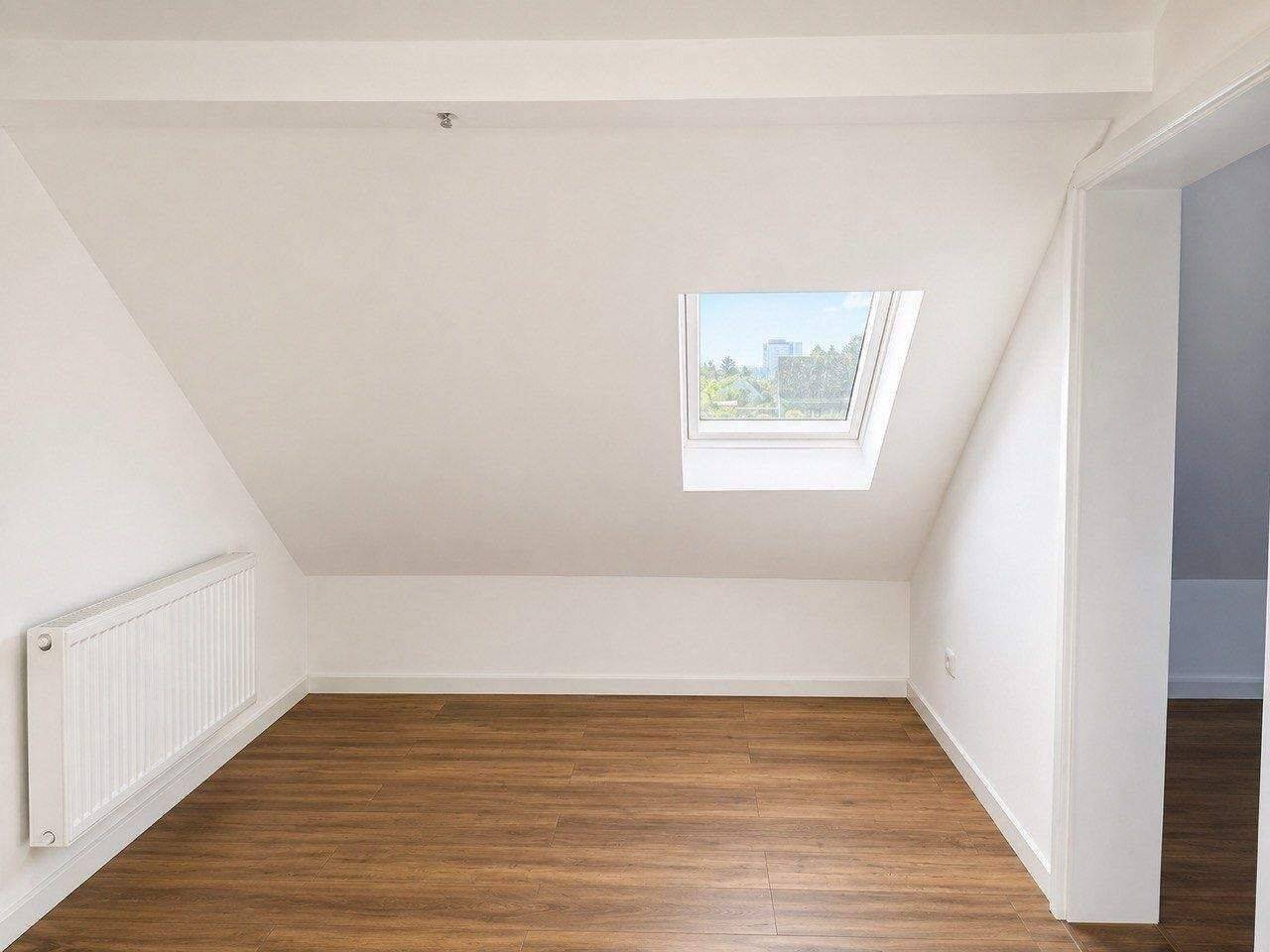 Dachgeschoss Wohnung in gemütlichem Zwei-Parteien Haus ++ Erstbezug nach Sanierung in Mockau, 4357 Leipzig (Mockau-Nord Mockau-Süd Schönefeld-Abtnaundorf)