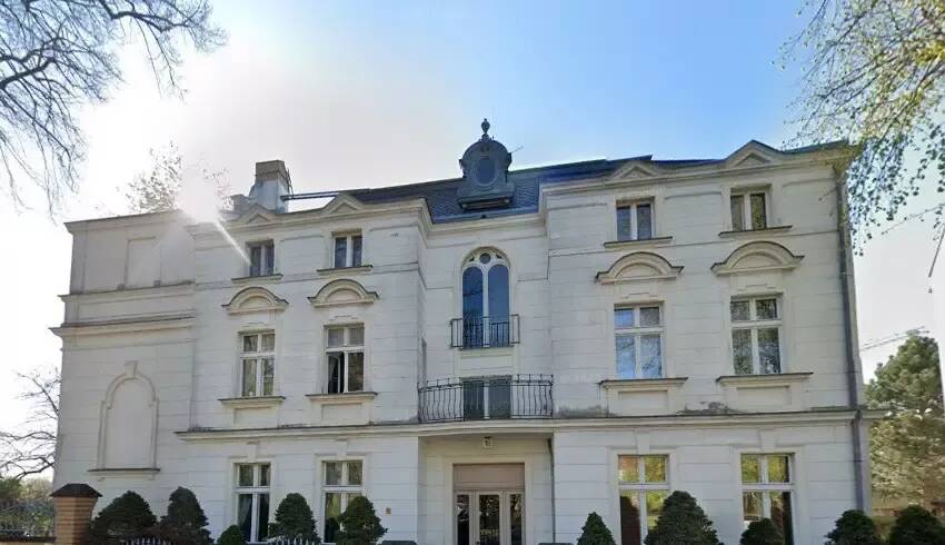 Berlin-Köpenick (Grünau): Befristete Vermietung, vollmöbliert – tolle Altbauwohnung in Wasserrlage (2-er WG geeignet), 12527 Berlin (Treptow-Köpenick Grünau Karolinenhof Schmöckwitz)
