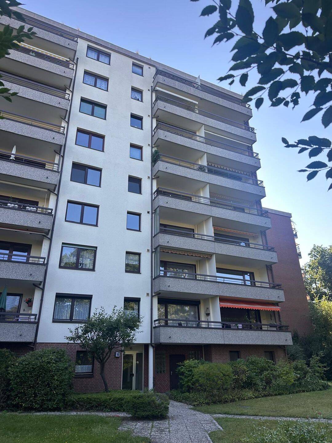 Charmante 2 Zi. Whg. mit Balkon in ruhiger 30er Zone und Sackgassenlage Nähe des Herold-Centers zu vermieten!!, 22850 Norderstedt