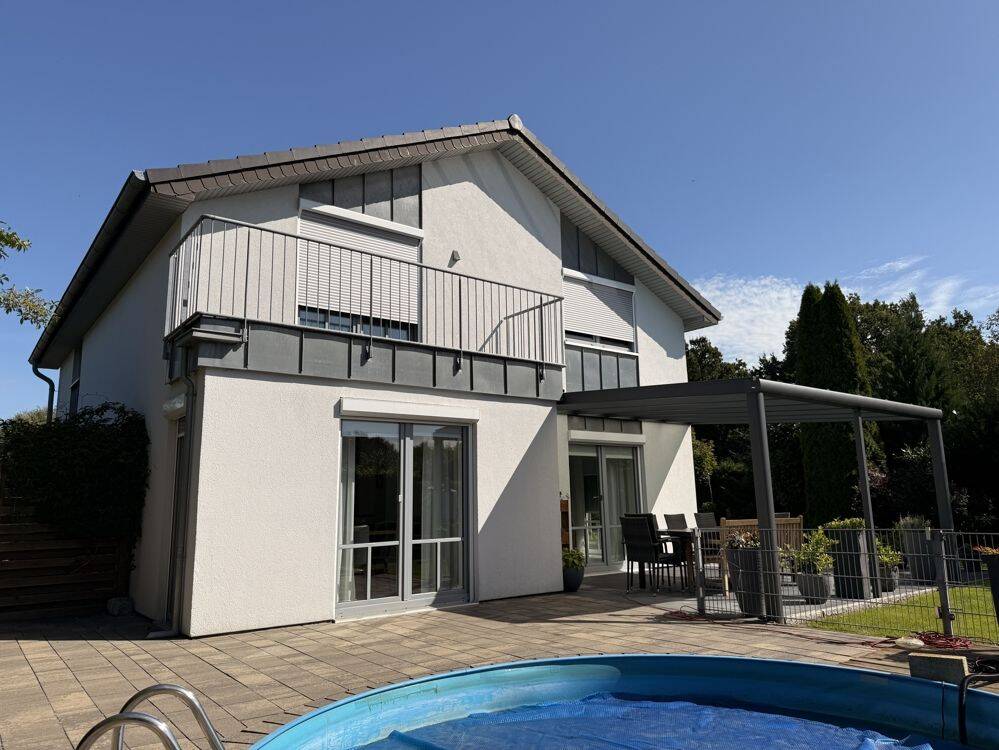 Modernes Wohnhaus mit Bauplatz in Jaderberg, 26349 Jade