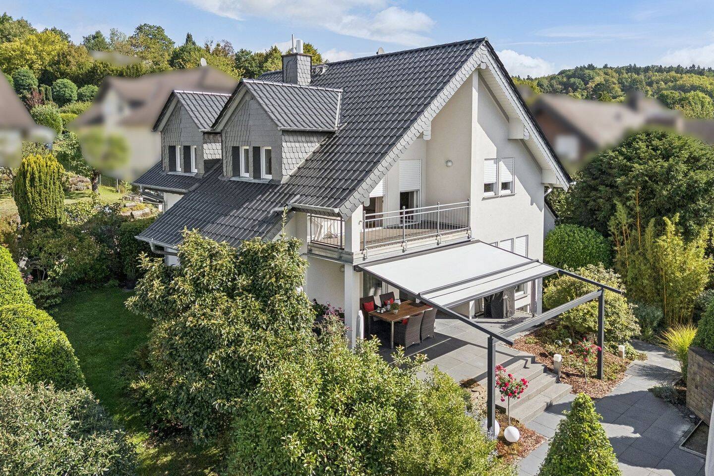 Modernisiertes Einfamilienhaus in bevorzugter Wohnlage von Hadamar, 65589 Hadamar