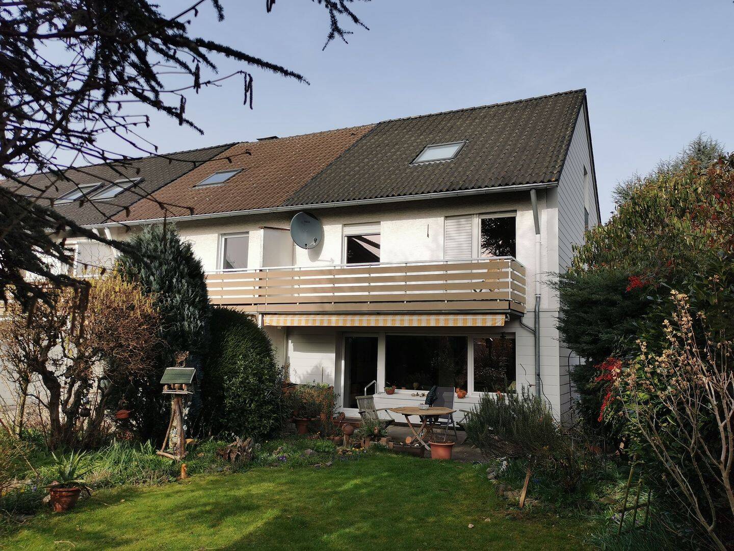 Zwischen Hand und Paffrath: Toll gelegenes Reihenendhaus mit sehr schönem Garten, 51469 Bergisch Gladbach