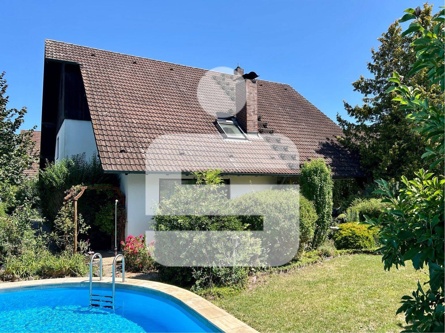 Großes EFH mit Pool und Sauna in Höchstadt…Viel Platz für Ihre Wohnträume, 91315 Höchstadt a.d. Aisch