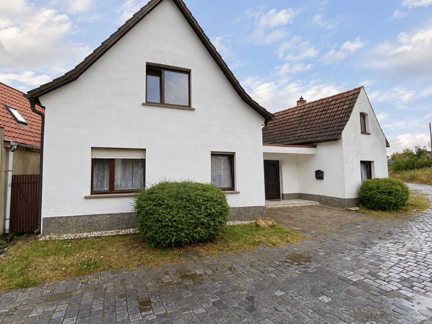 Großzügiges Einfamilienhaus mit Garage und vielseitiger Raumaufteilung, 6313 Hergisdorf