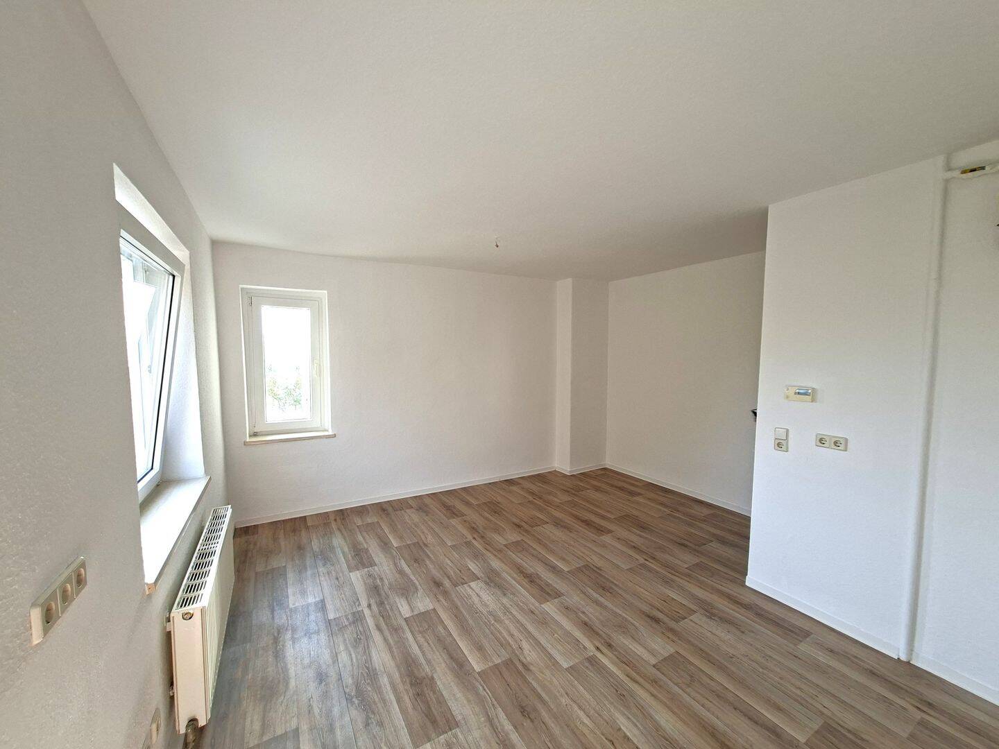 38 m² Wohlfühlraum: 2 Zimmer mit offener Küche, 39218 Schönebeck (Elbe)