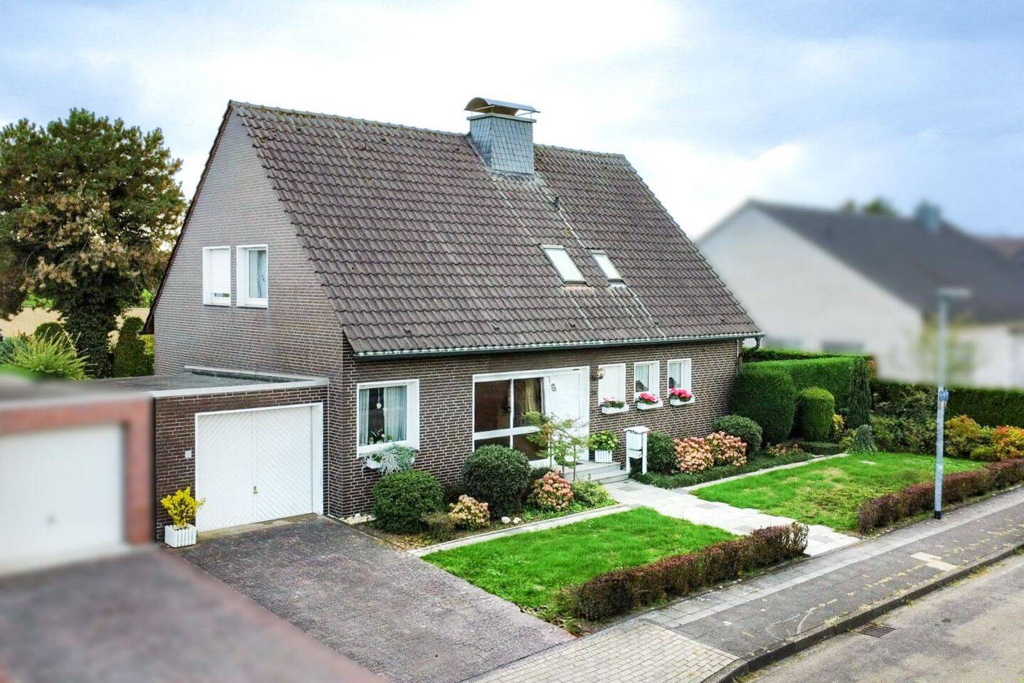 Einfamilienhaus mit Gartenparadies in Top Lage von Rheinberg-Annaberg, 47495 Rheinberg