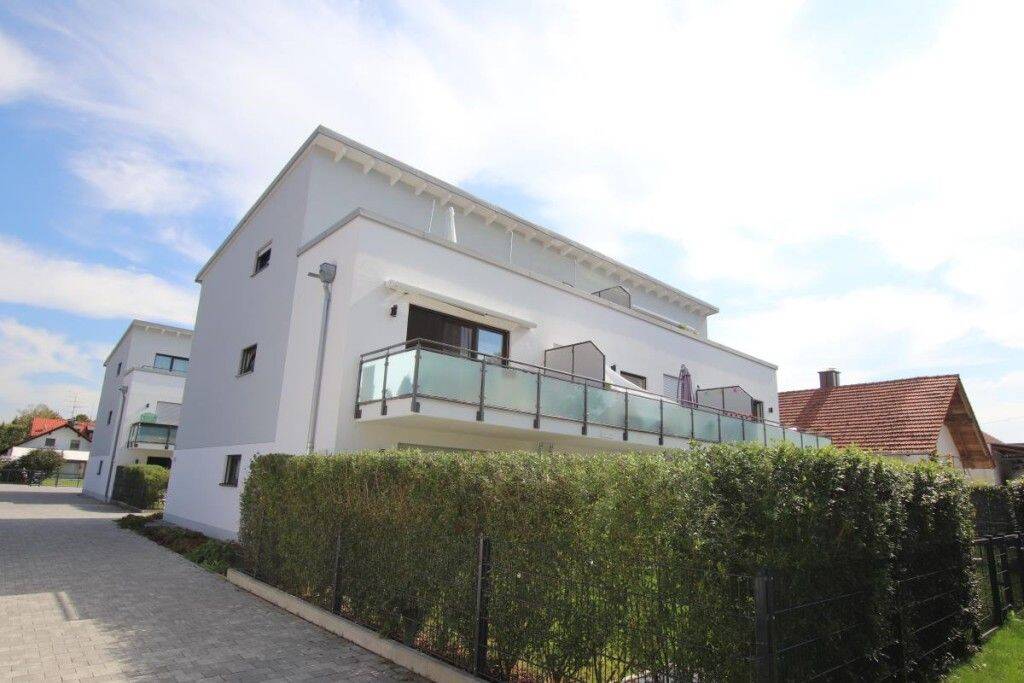 **Schicker 2 Zi.-Wohntraum mit Balkon, TG + Stpl. in schöner Wohnlage, Neufahrn (S1)**, 85375 Neufahrn b. Freising