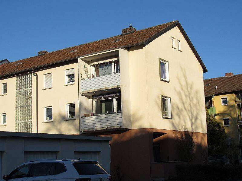 Sehr schöne 4 – Zimmerwohnung mit Balkon und Stellplatz im Musikerviertel von Schweinfurt, 97421 Schweinfurt