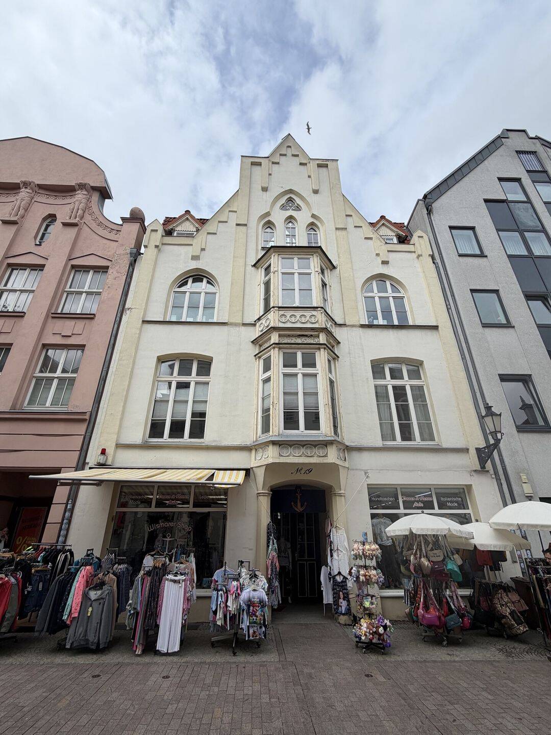 große Altbauwohnung im I. Obergeschoss in der Fußgängerzone der Hansestadt Wismar an der Ostsee !!!, 23966 Wismar