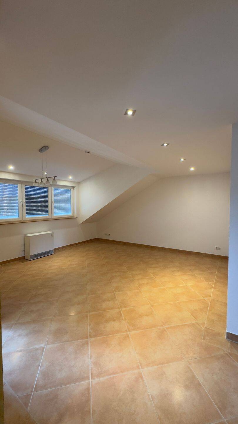 Tierfreundlich & Sofort frei: Gepflegte 4-Zimmer-Wohnung mit Einbauküche in Sinsheim-Reihen, 74889 Sinsheim