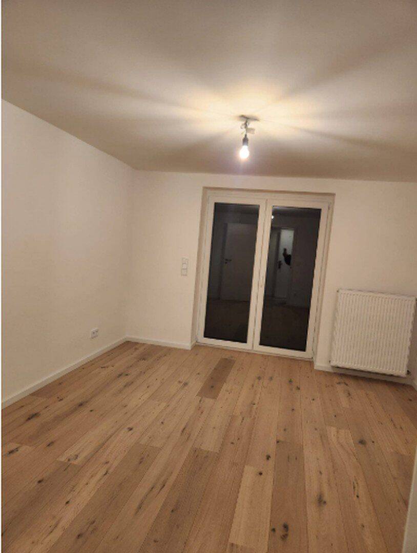 1 Zimmer in 3er-WG,sehr groß mit Terrasse, komplett saniert und modern, 81825 München (Berg am Laim Trudering-Riem)