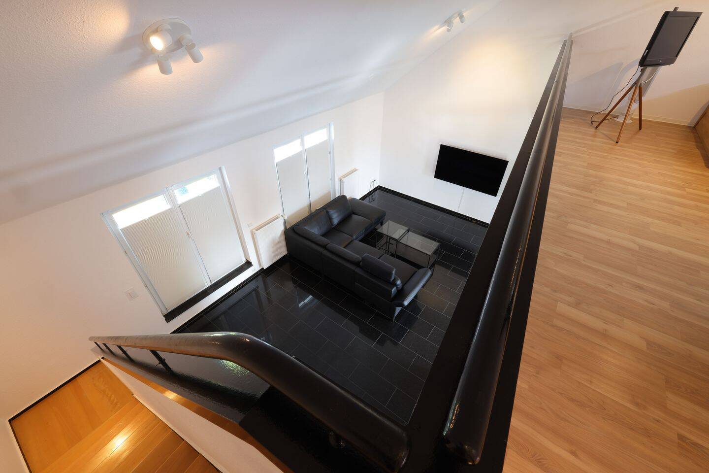 Großzügige 2-Zimmer-Maisonette mit Galerie, 2 Balkonen, Einbauküche & Tiefgarage, 46045 Oberhausen