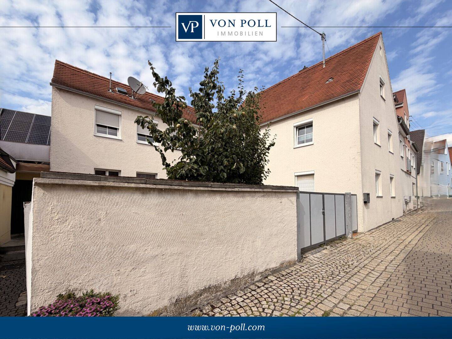 Bezugsfertiges Altstadthaus mit Pkw-Stellplatz und gemütlicher Terrasse im geschützten Innenhof, 86650 Wemding
