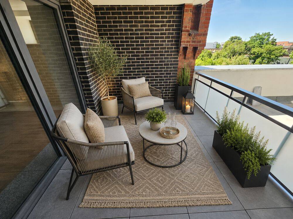 Hochwertige Dachterrassenwohnung im Denkmal – 3 Zimmer, Balkon, Bad mit Wanne & Dusche, FBH, SP, 39124 Magdeburg (Neue Neustadt)