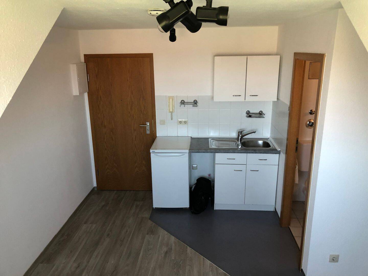 Gemütliches 1-Zimmer-Apartment in Waldenburg – Perfekt für Pendler, Studierende oder Singles!, ab 01.10.2026, 74638 Waldenburg