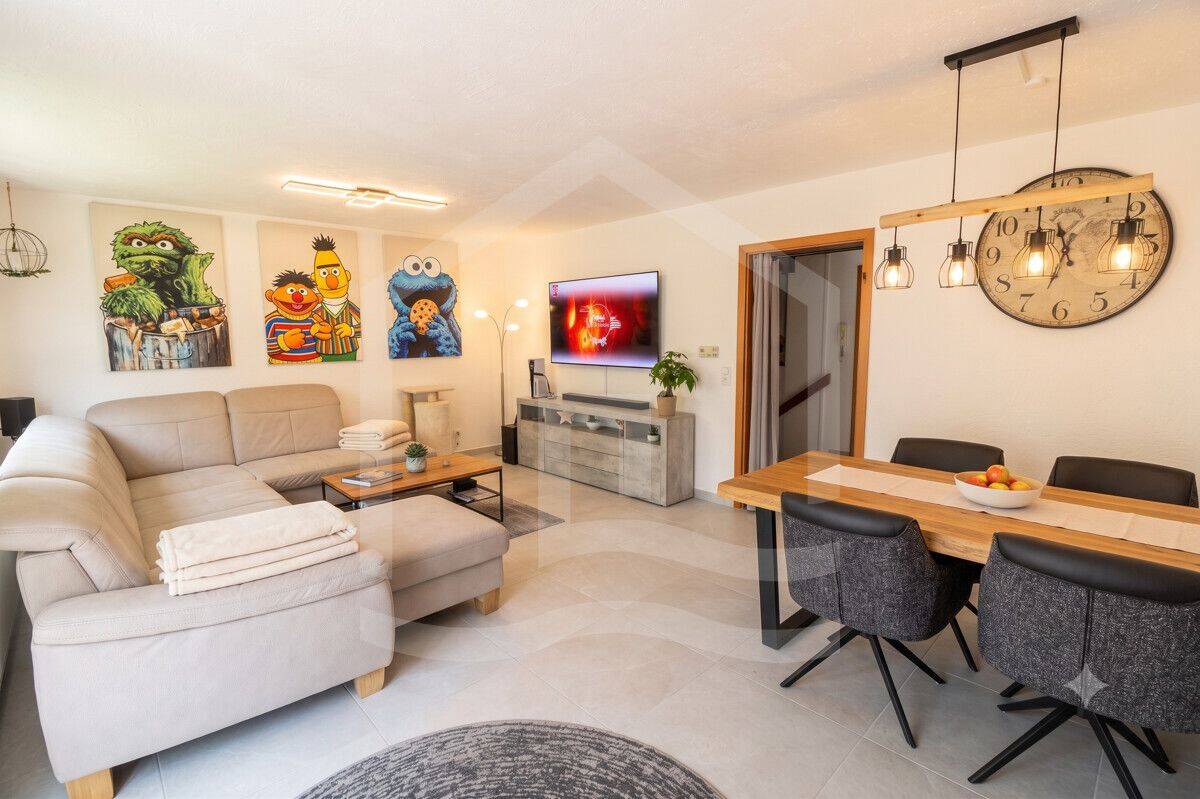 Renoviertes Reihenendhaus mit wunderschönem Garten, 74232 Abstatt