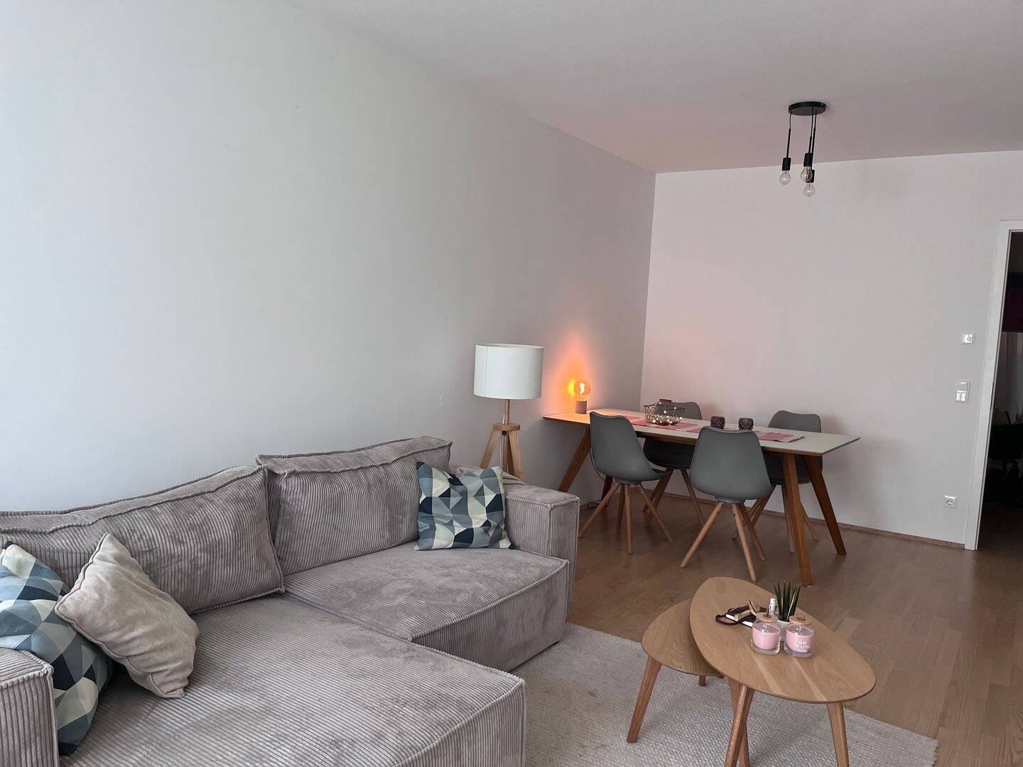 Stilvoll möbliert zum 1.10.: geräumige, helle Wohnung mit kleinem Garten, 81379 München (Sendling Sendling-Westpark Thalk. Obersendl.-Forsten-Fürstenr.-Solln)