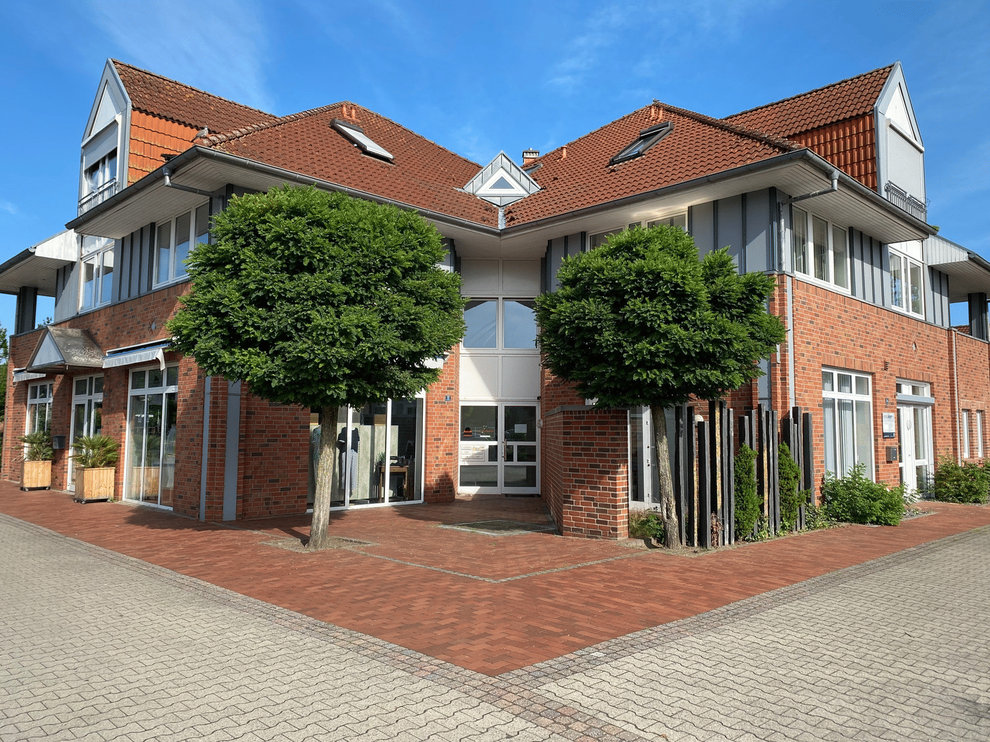 Zentral. Modern. Großzügig! Traumhafte 3-Zimmer-Wohnung mit Dachterrasse, 49767 Twist