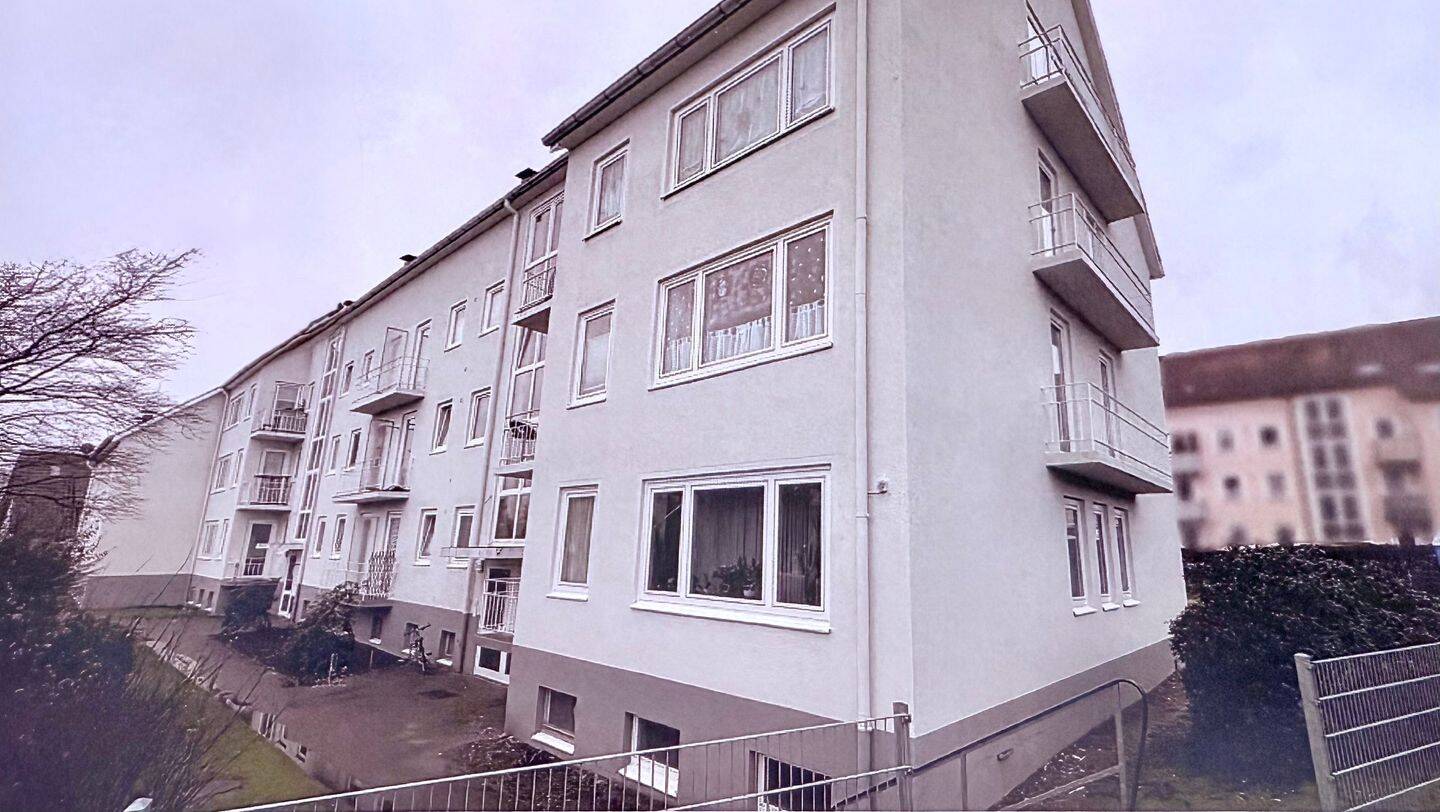 Frisch renovierte 3-Zimmer-Wohnung mit großem Balkon & Markise in Walsrode, 29664 Walsrode