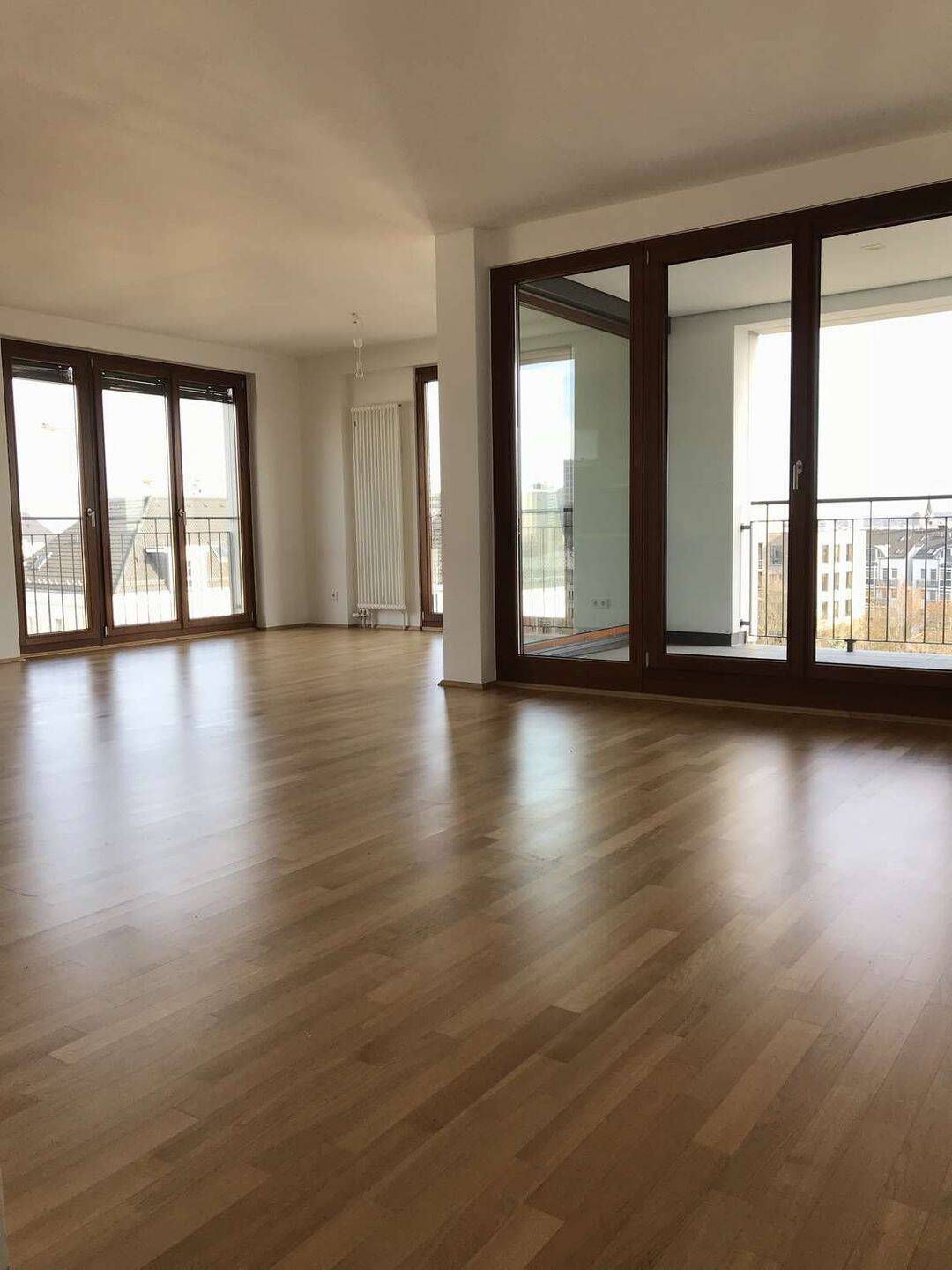 Großzügige 4-Zimmerwohnung mit Balkon und Loggia im Westend, 60323 Frankfurt am Main (Westend-Nord Westend-Süd)