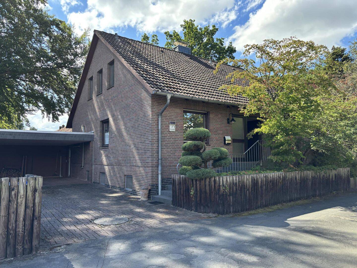 Stilvolles Wohnen mit Einliegerwohnung und viel Raum für individuelle Wünsche im Stadtteil Veerßen!, 29525 Uelzen