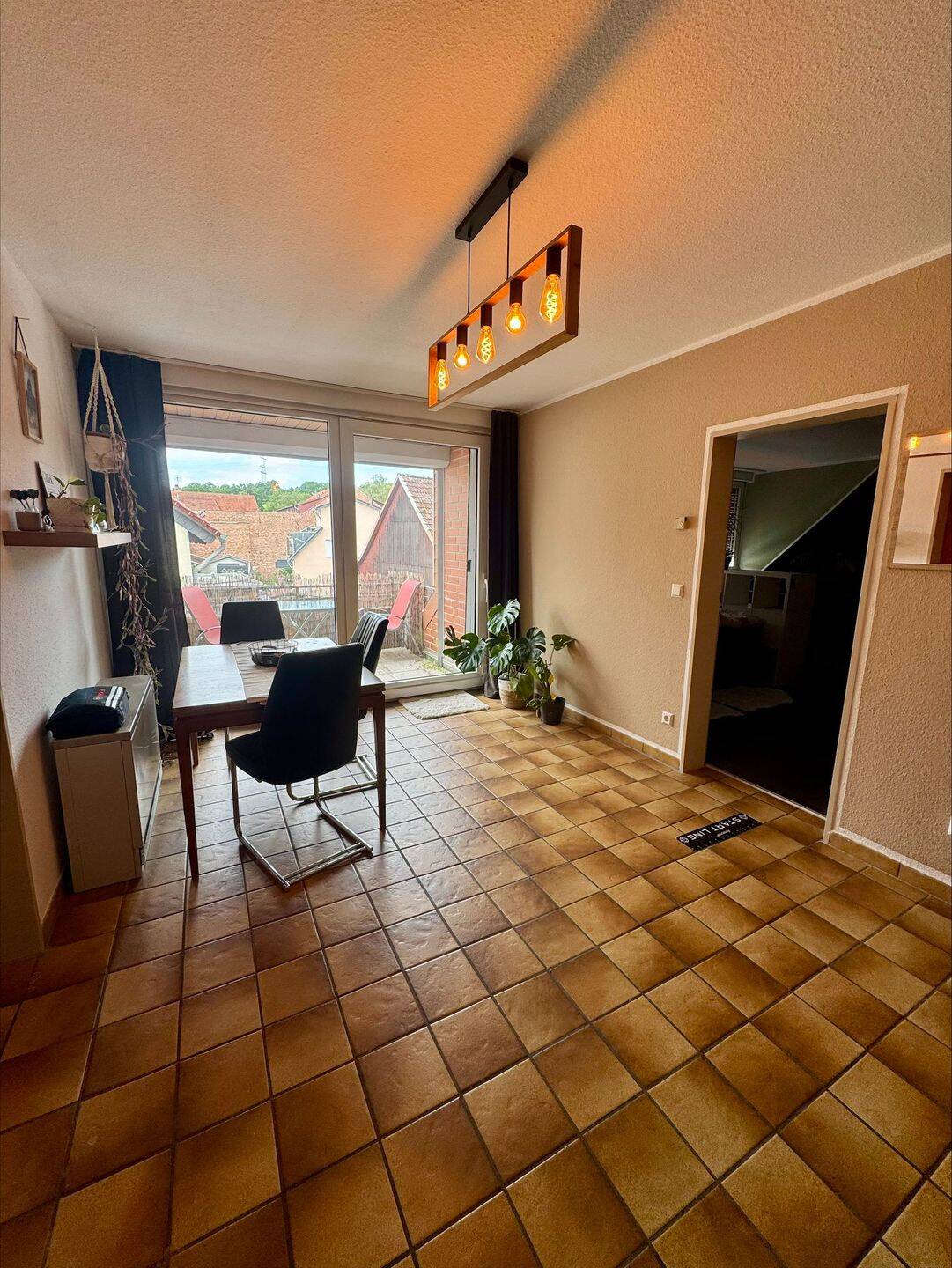 Großzügige 3-Zimmer-Wohnung mit Balkon in Elliehausen, 37079 Göttingen