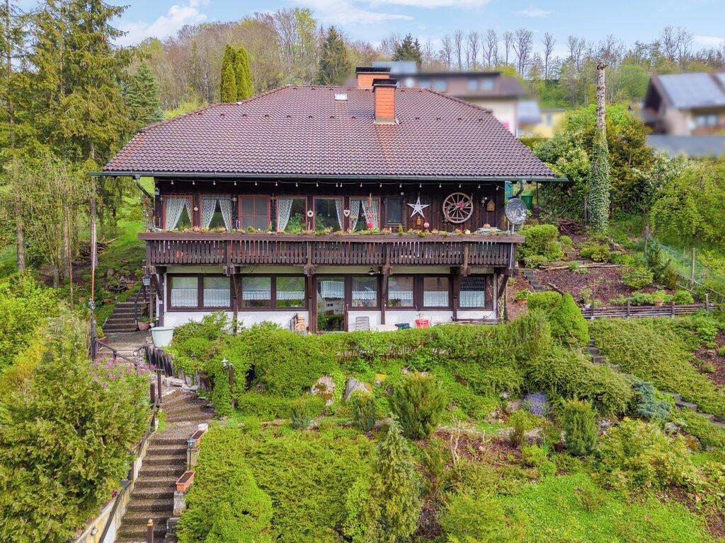 Einfamilienhaus mit Einliegerwohnung in Stühlingen-Lausheim, 79780 Stühlingen
