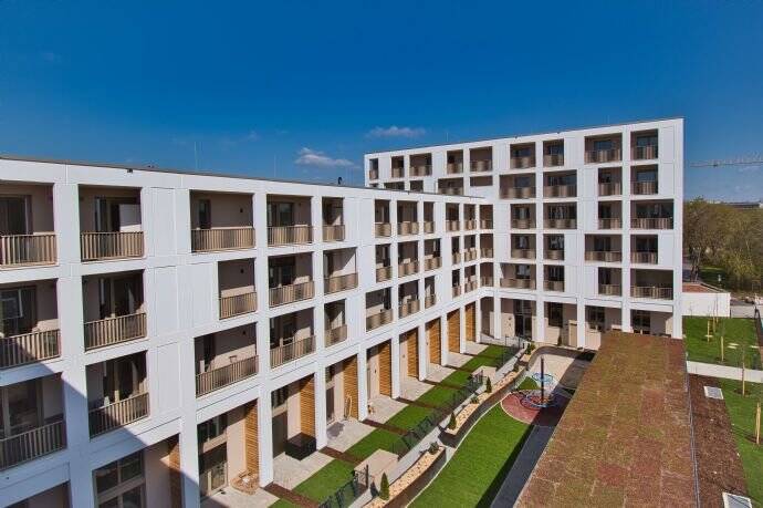 Helle, moderne, Wohnung mit großem Balkon ab sofort zu vermieten, 93053 Regensburg (Galgenberg Kasernenviertel Kumpfmühl-Ziegetsdorf-Neuprüll Oberisling-Graß)