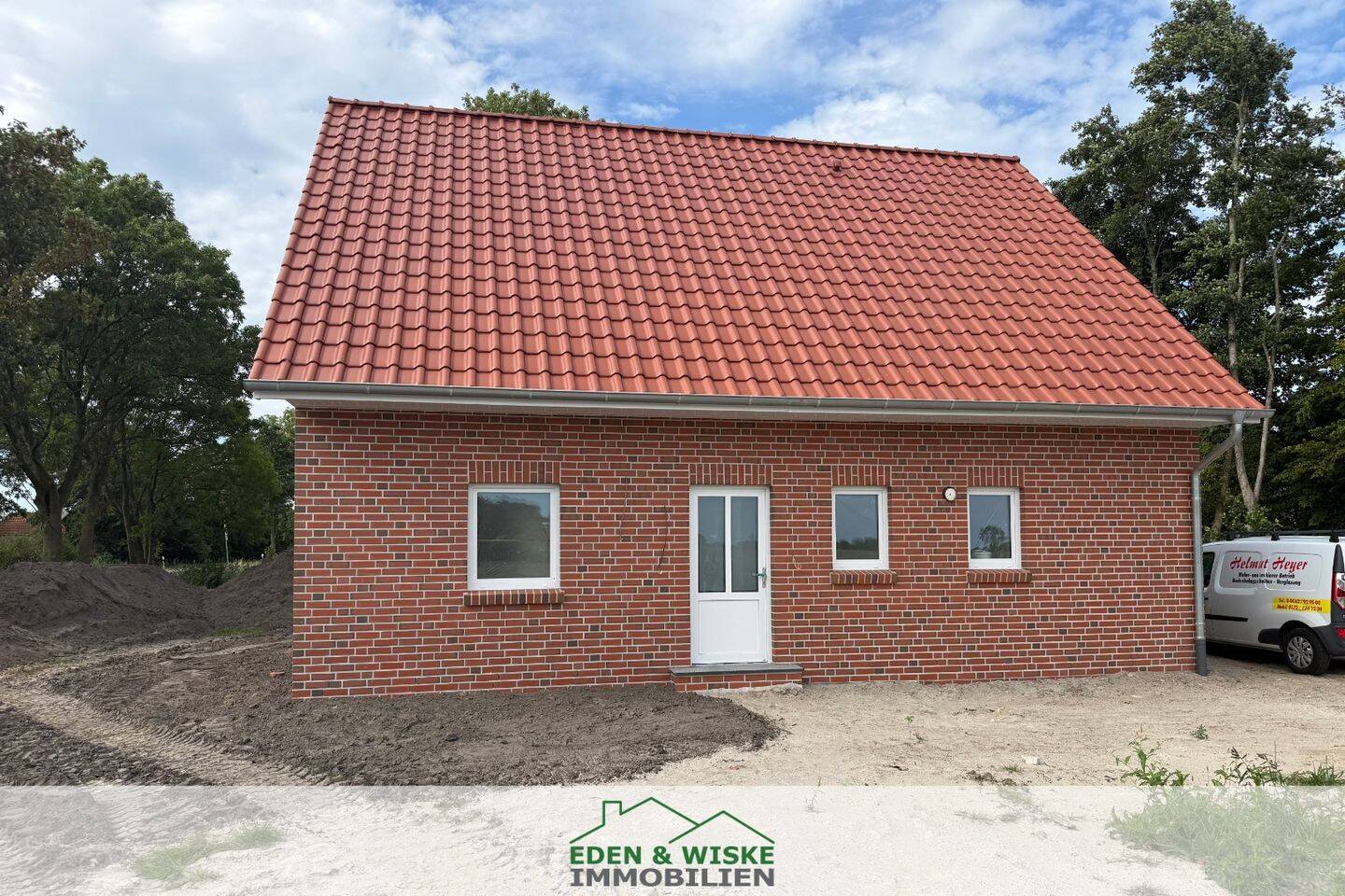 Neubau-Dachgeschosswohnung in Hagermarsch, 26524 Hage