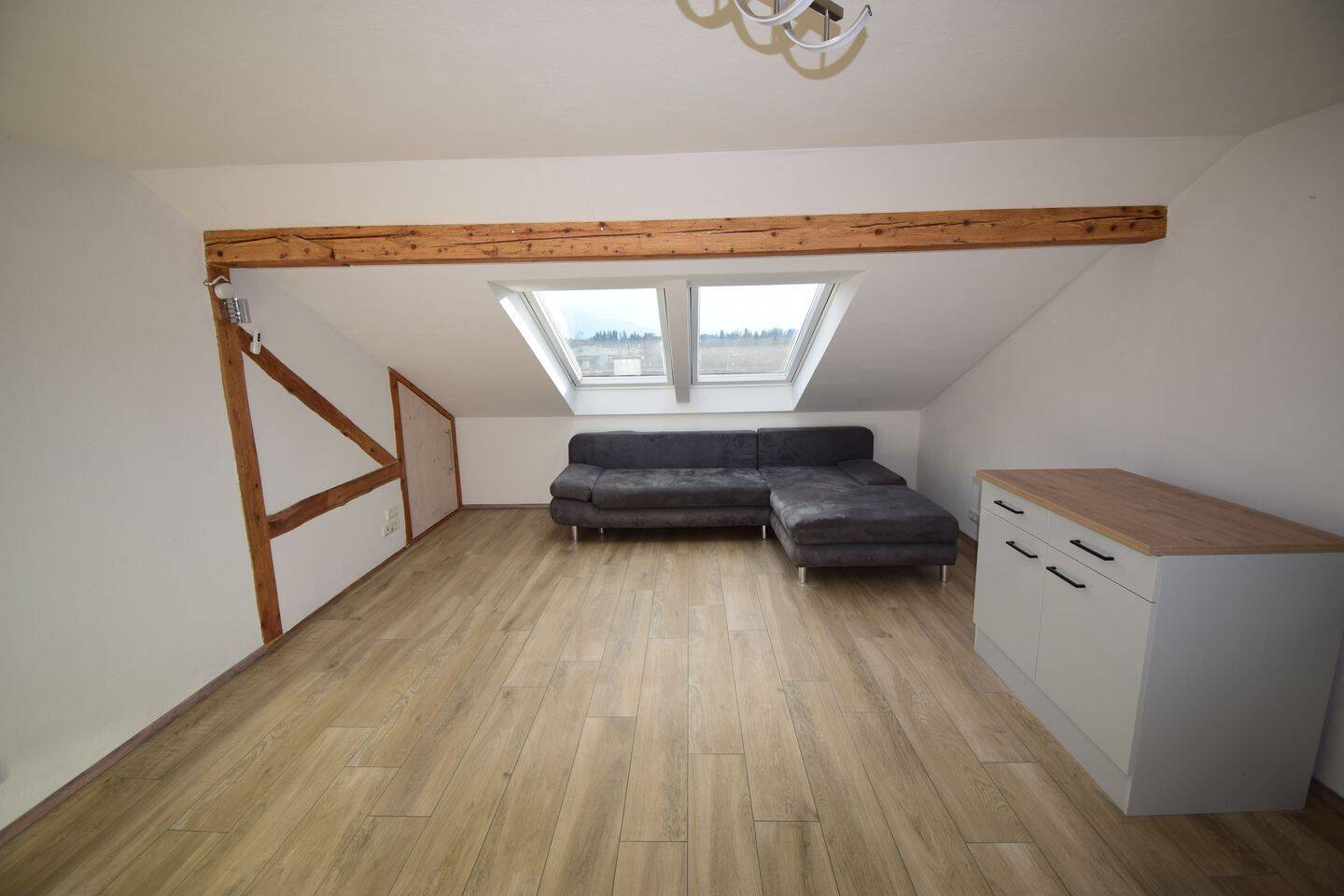 helle 2 Zi-DG Wohnung in Stephanskirchen, 83071 Stephanskirchen