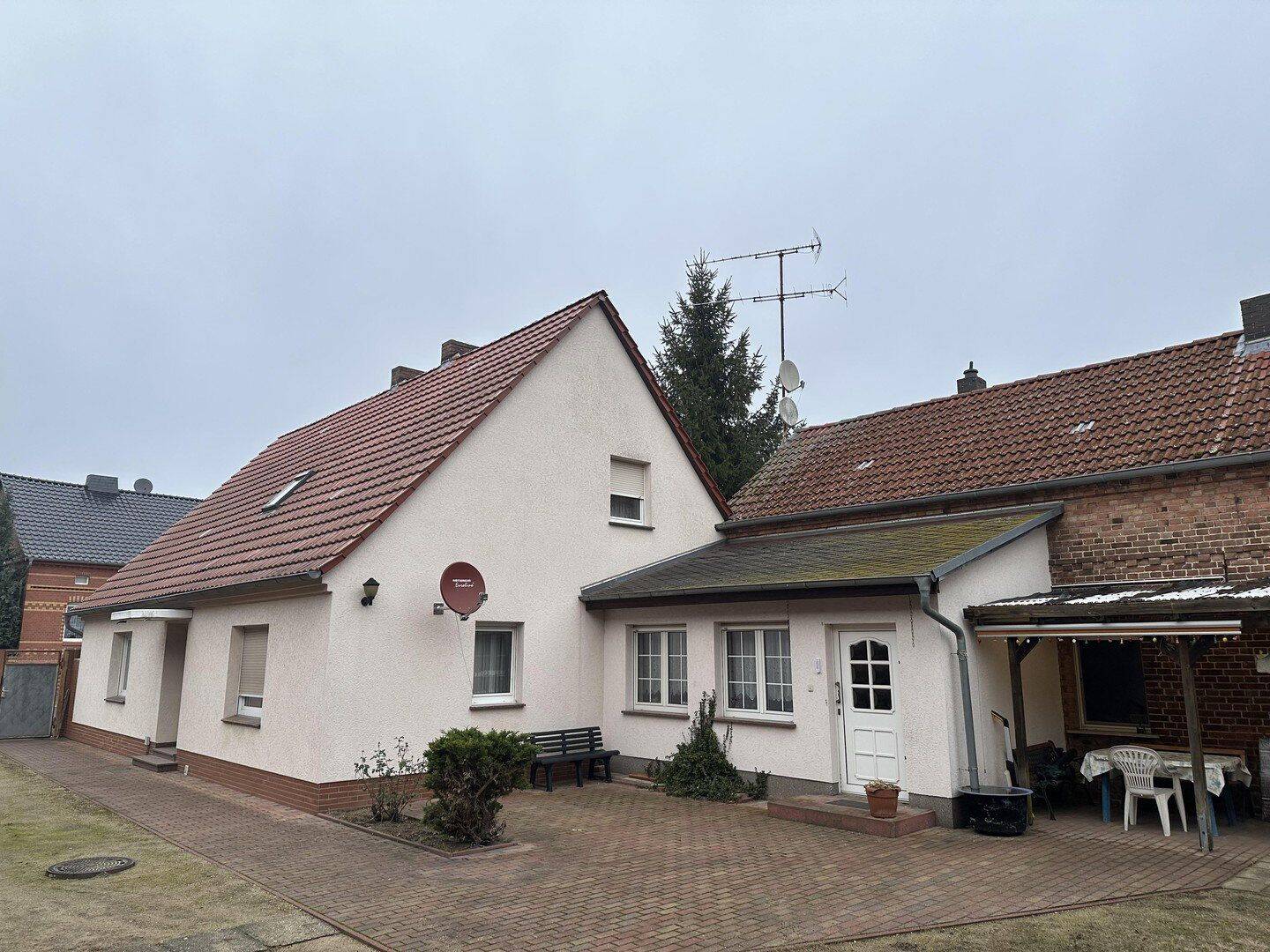 Großzügiges Bauernhaus mit Scheune, Stallungen & viel Potenzial, 15938 Kasel-Golzig