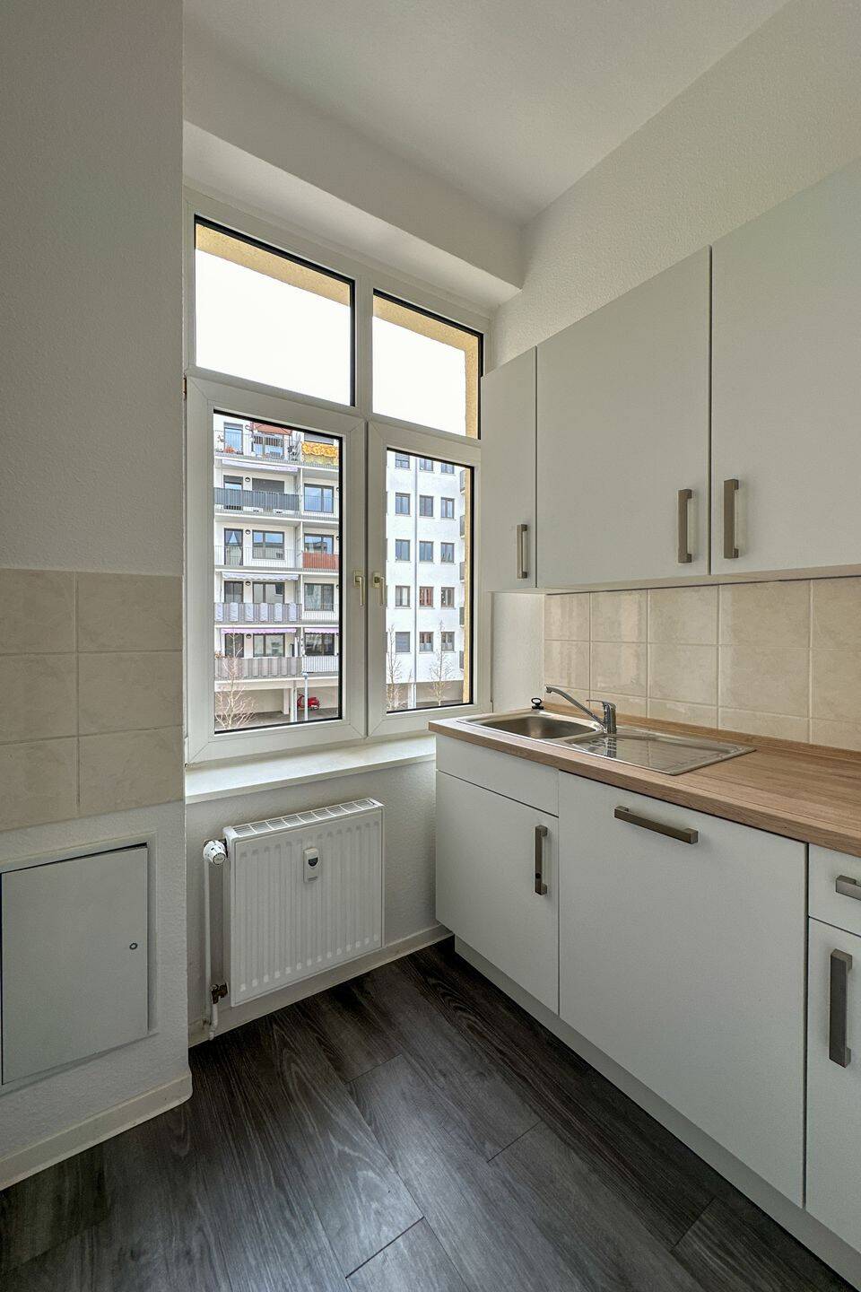 WG geeignet mit Einbauküche in Uninähe, 39106 Magdeburg (Alte Neustadt)