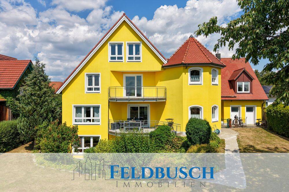 Raum für Familie, Leben und Zukunft – großzügiges Haus mit Einliegerwohnung in Postbauer-Heng/ Kemnath, 92353 Postbauer-Heng