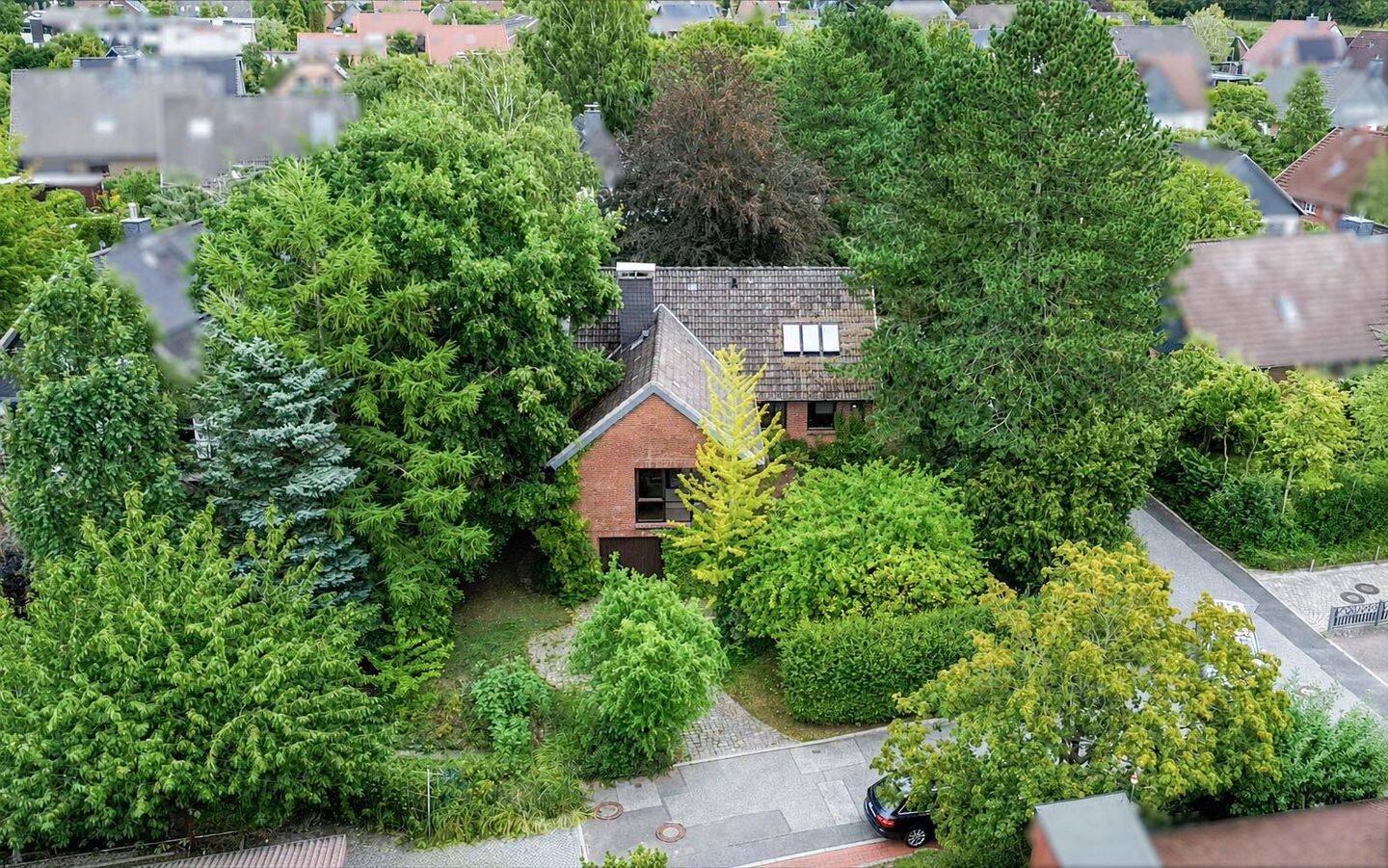 Ein Juwel im Grünen- großzügiges Einfamilienhaus mit viel Charakter in Kiel Kroog, 24146 Kiel (Elmschenhagen-Süd)