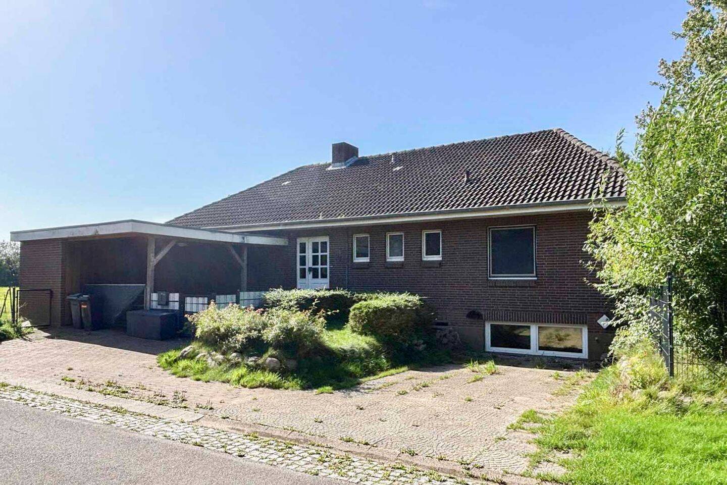 Einfamilienhaus mit Vollkeller in Feldrandlage mit Weitblick, 25924 Emmelsbüll-Horsbüll