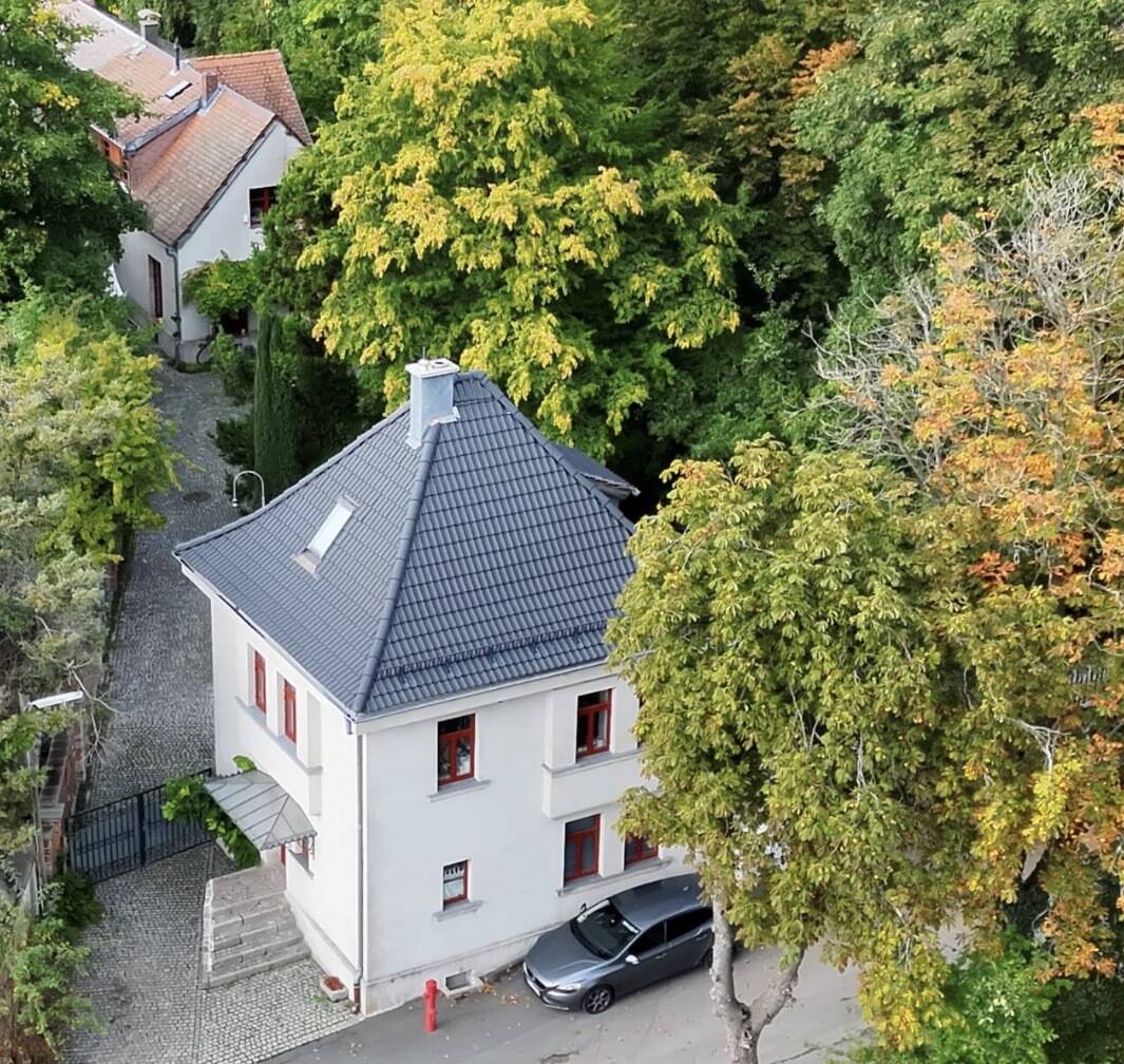 Zwei Häuser, viele Möglichkeiten – Einfamilienhaus mit Hinterhaus in attraktiver Lage, 95233 Helmbrechts