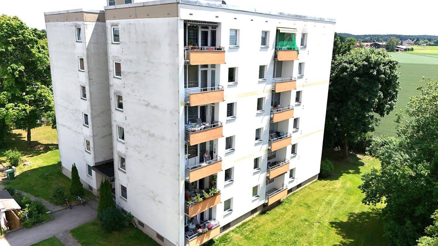 Große Einzimmerwohnung in Kirchseeon-Eglharting, 85614 Kirchseeon