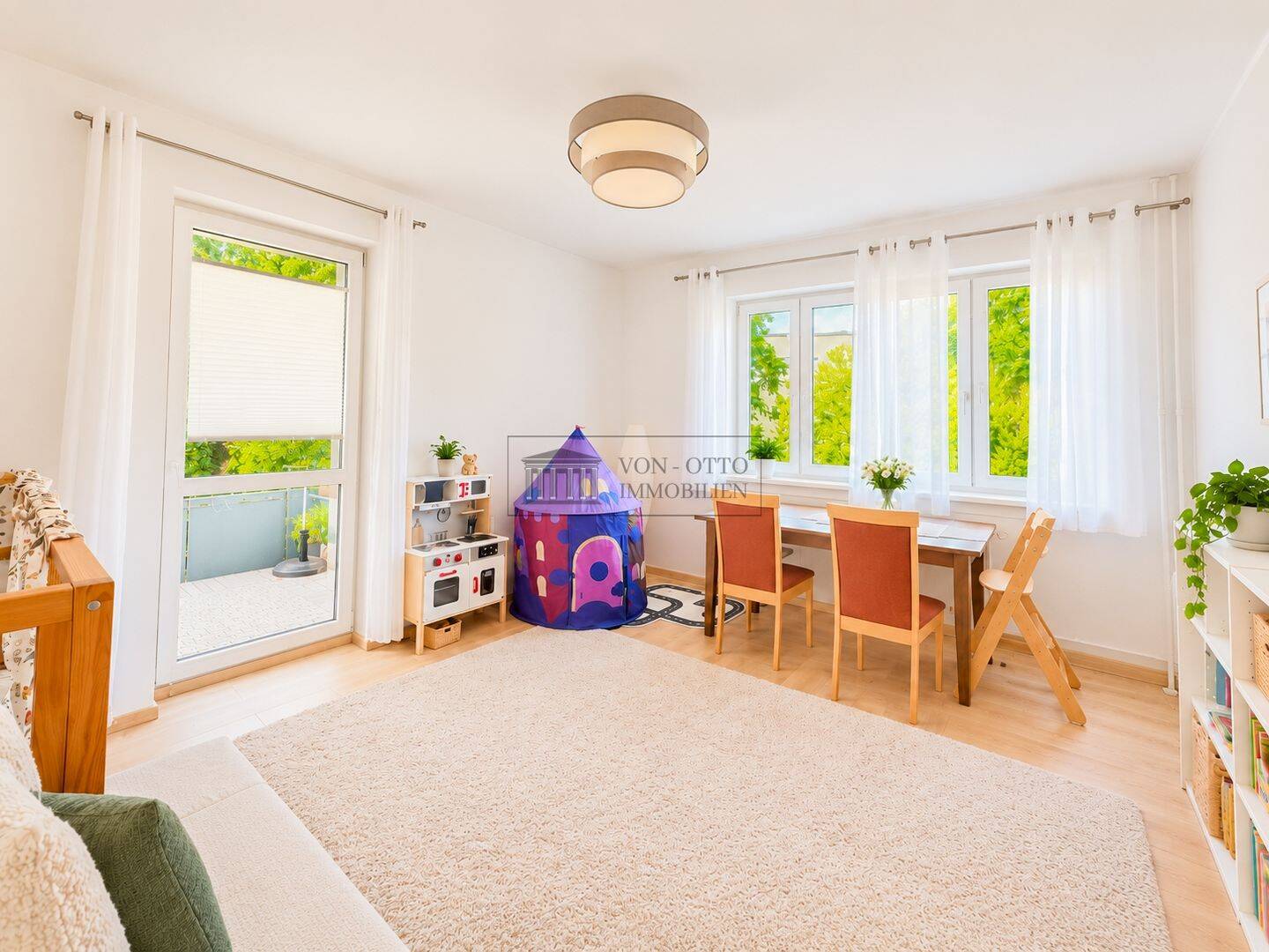Helle 3 Zimmer Wohnung mit Balkon und Blick ins Grüne, 12249 Berlin (Steglitz-Zehlendorf Lankwitz Marienfelde)